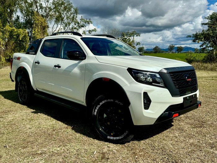 2025 NISSAN NP300 NAVARA PRO-4X