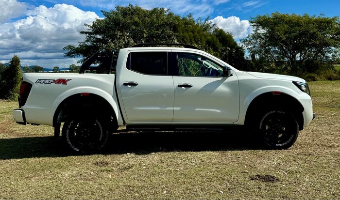 2025 NISSAN NP300 NAVARA