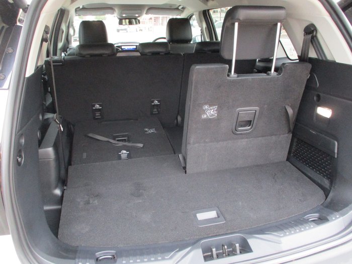 2025 Ford Everest Trend MY25.25 White