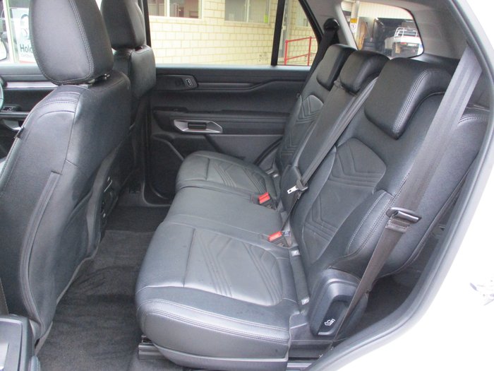 2025 Ford Everest Trend MY25.25 White