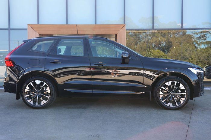 2026 Volvo XC60 Ultra B5 Dark