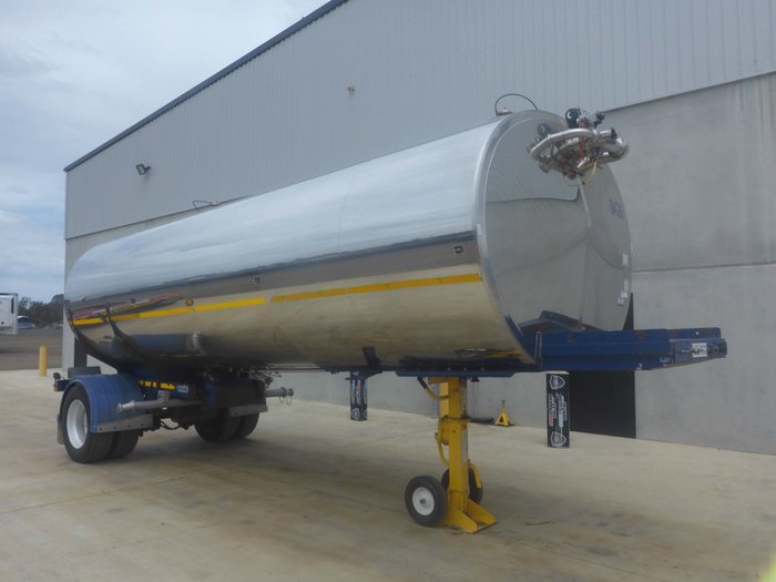 2015 Byford Stainless Steel Tanker