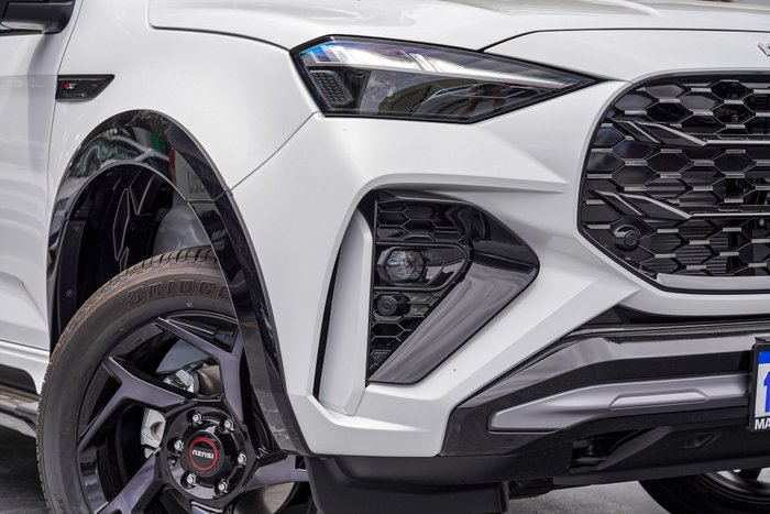 2025 Isuzu MU-X X-TERRAIN