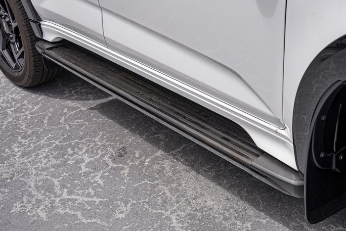 2025 Isuzu MU-X X-TERRAIN