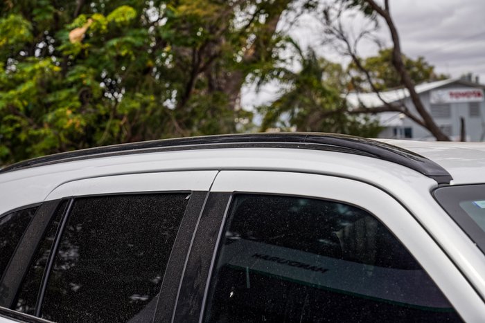 2025 Isuzu MU-X X-TERRAIN