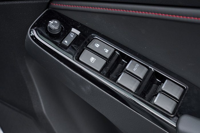 2025 Isuzu MU-X X-TERRAIN