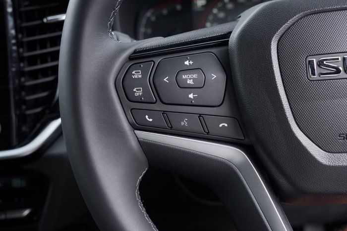 2025 Isuzu MU-X X-TERRAIN