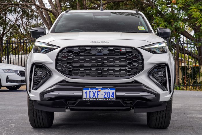 2025 Isuzu MU-X X-TERRAIN