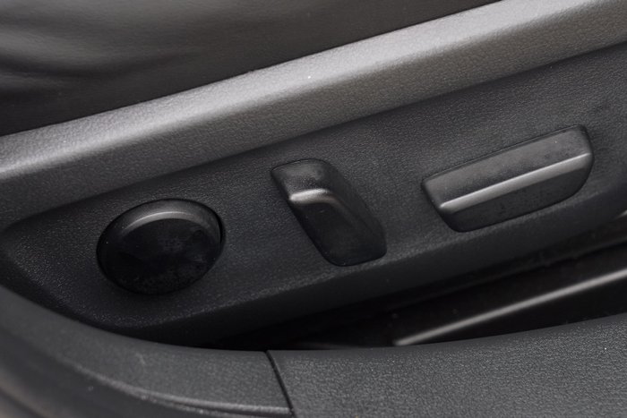 2023 Mazda 3 G20 Touring