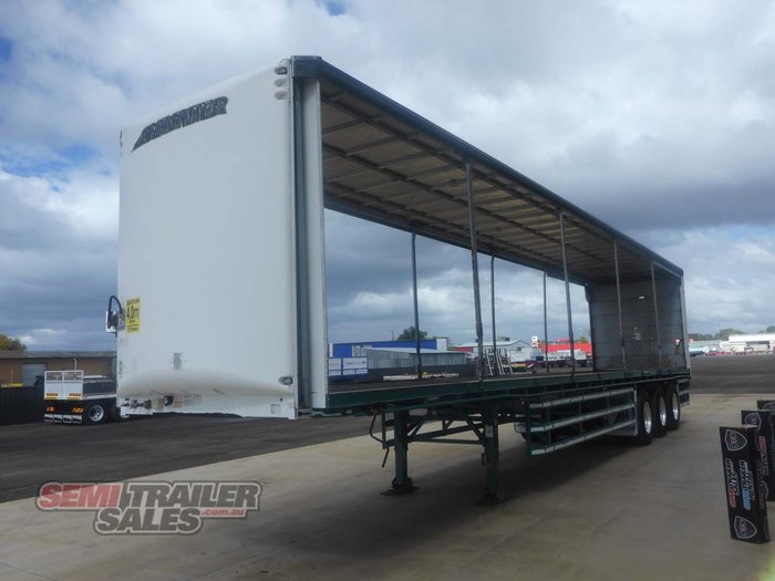 2010 Maxitrans 24 Pallet Curtainsider
