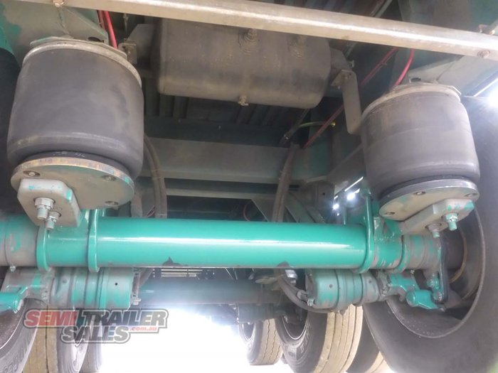 2010 Maxitrans 24 Pallet Curtainsider