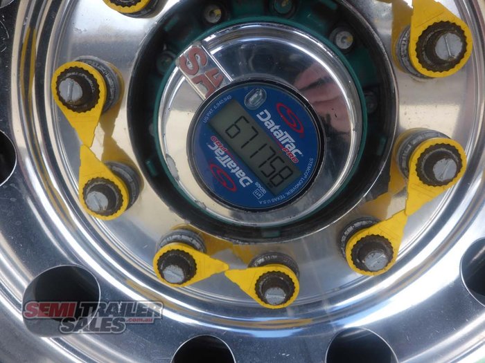 2010 Maxitrans 24 Pallet Curtainsider