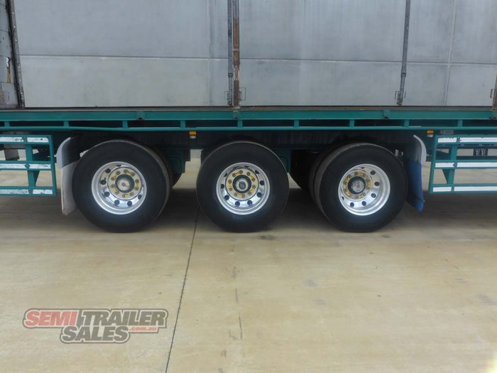 2010 Maxitrans 24 Pallet Curtainsider