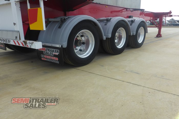 2017 Barker 40FT Skel