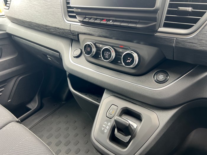 2026 Renault Trafic MY26 Crew Lifestyle