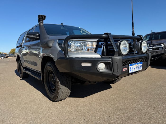2019 Toyota Hilux SR