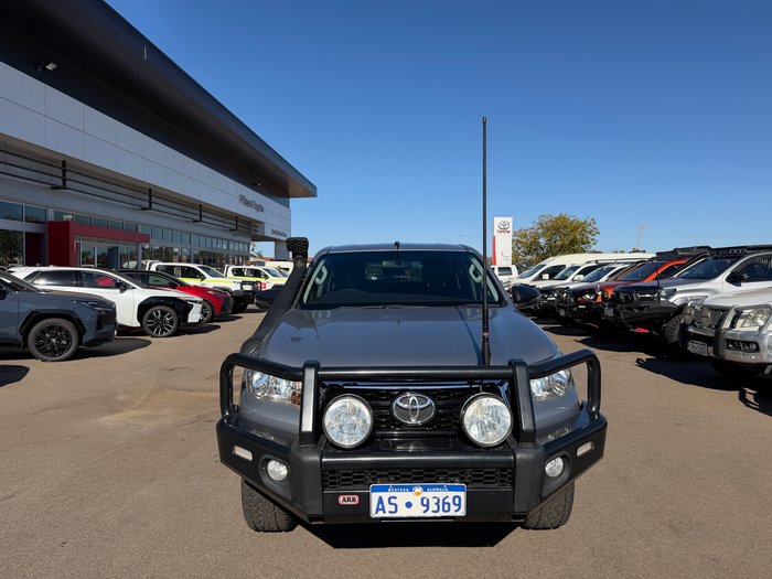 2019 Toyota Hilux SR