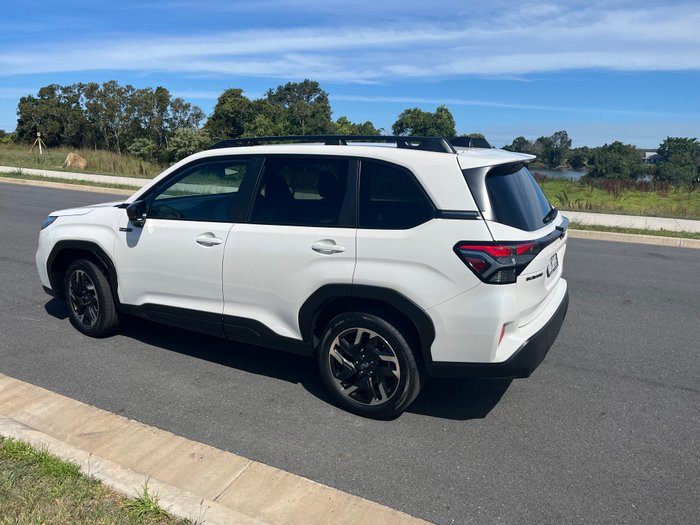 2025 SUBARU FORESTER