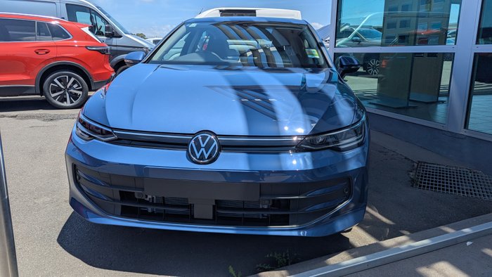 2025 VOLKSWAGEN Golf LIFE