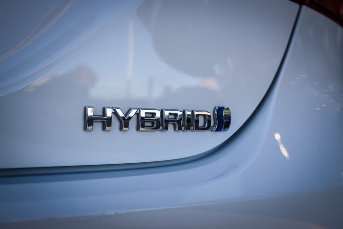 2020 Toyota CAMRY HYBRID Ascent