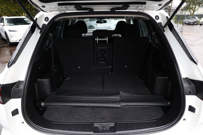 2023 Mitsubishi Outlander LS
