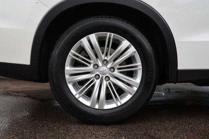 2023 Mitsubishi Outlander LS