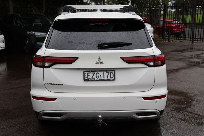 2023 Mitsubishi Outlander LS