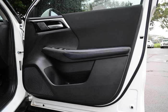 2023 Mitsubishi Outlander LS