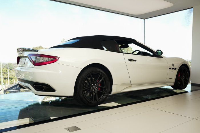 2015 Maserati GranCabrio Sport
