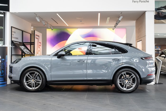 2024 Porsche Cayenne E-Hybrid