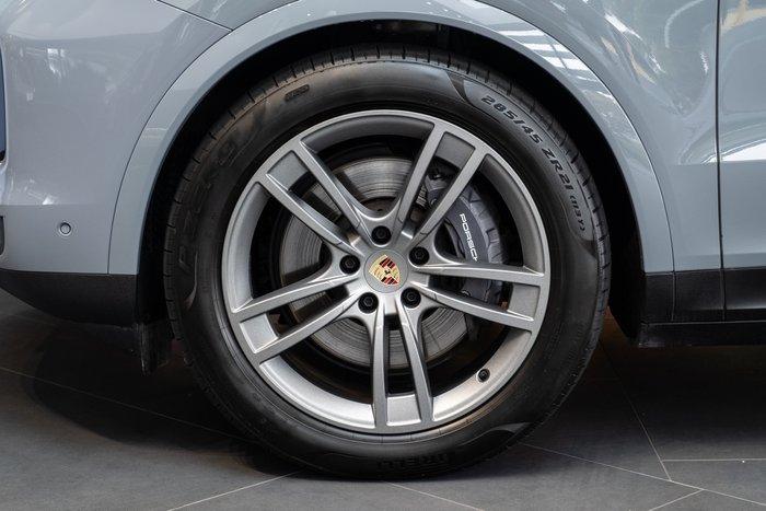 2024 Porsche Cayenne E-Hybrid