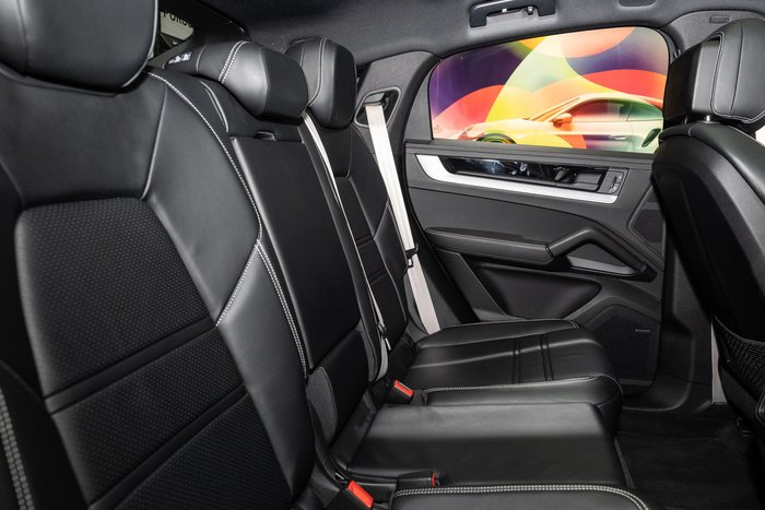 2024 Porsche Cayenne E-Hybrid