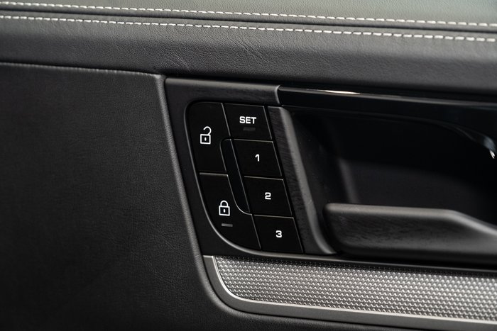 2024 Porsche Cayenne E-Hybrid