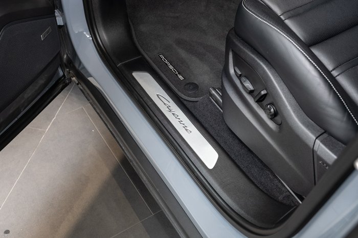 2024 Porsche Cayenne E-Hybrid