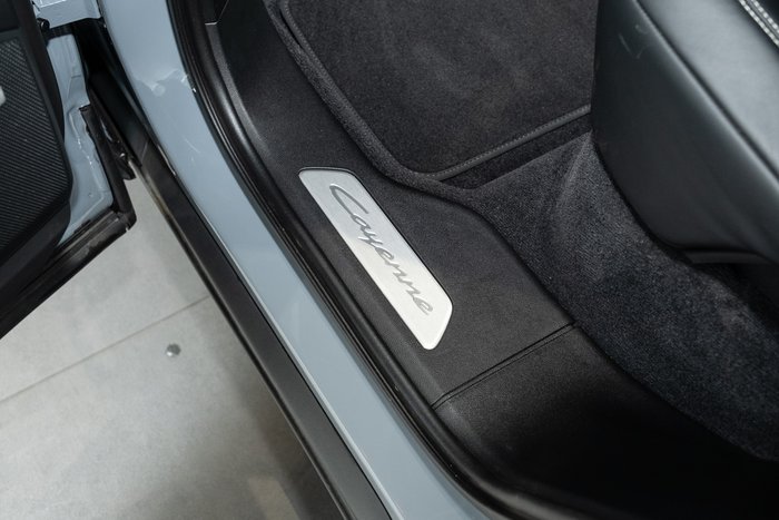 2024 Porsche Cayenne E-Hybrid