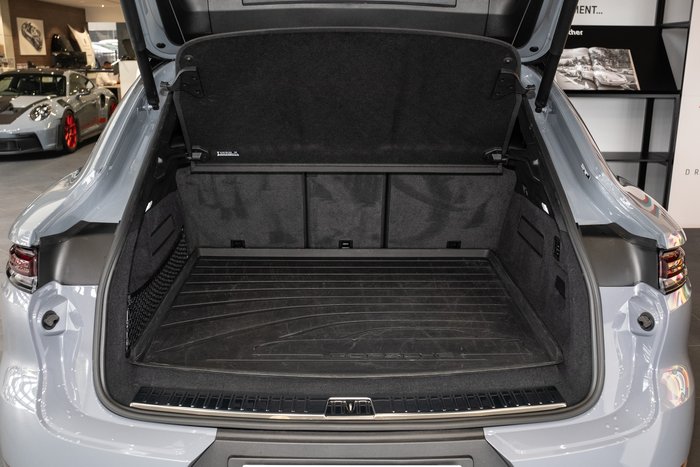 2024 Porsche Cayenne E-Hybrid