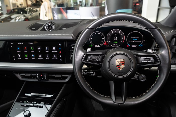 2024 Porsche Cayenne E-Hybrid