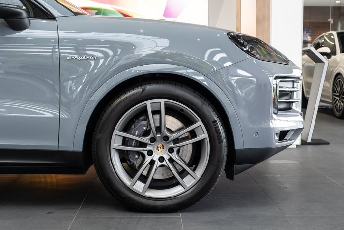 2024 Porsche Cayenne E-Hybrid