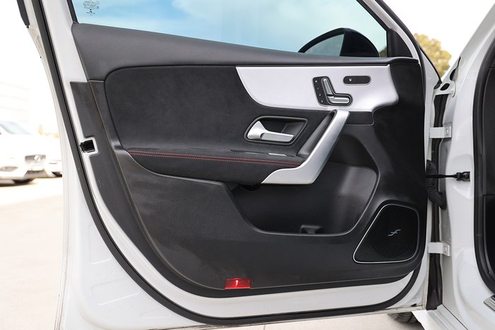 2019 MERCEDES-BENZ A180 2019 MERCEDES-BENZ A180  7 SP AUTO DUAL CLUTCH 4D SEDAN T4 