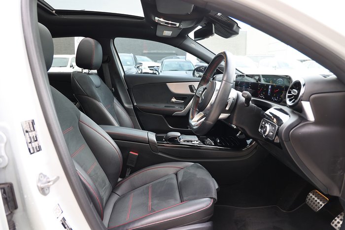 2019 MERCEDES-BENZ A180 2019 MERCEDES-BENZ A180  7 SP AUTO DUAL CLUTCH 4D SEDAN T4 