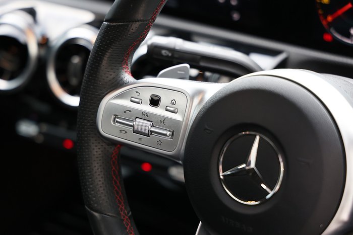 2019 MERCEDES-BENZ A180 2019 MERCEDES-BENZ A180  7 SP AUTO DUAL CLUTCH 4D SEDAN T4 
