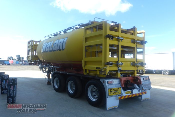2015 Jamieson Boomer Bulk Tanker Road Train Lead