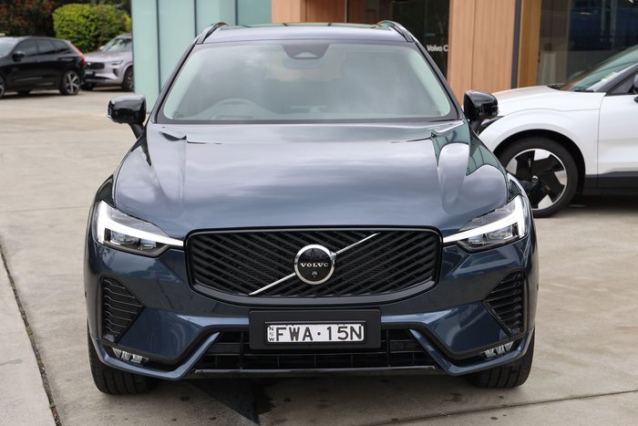 2025 Volvo XC60 Ultra B5 Dark
