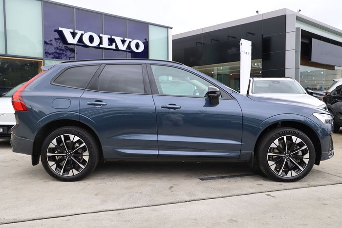 2025 Volvo XC60 Ultra B5 Dark