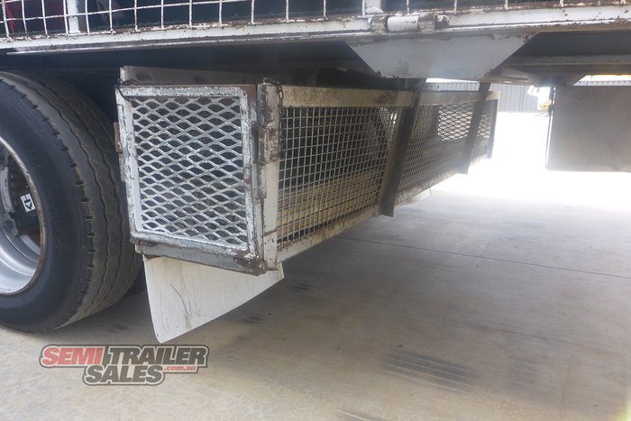 1994 Haulmark Bogie Steel Speck Flat Top