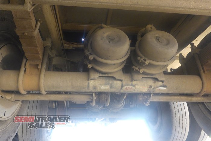 1994 Haulmark Bogie Steel Speck Flat Top