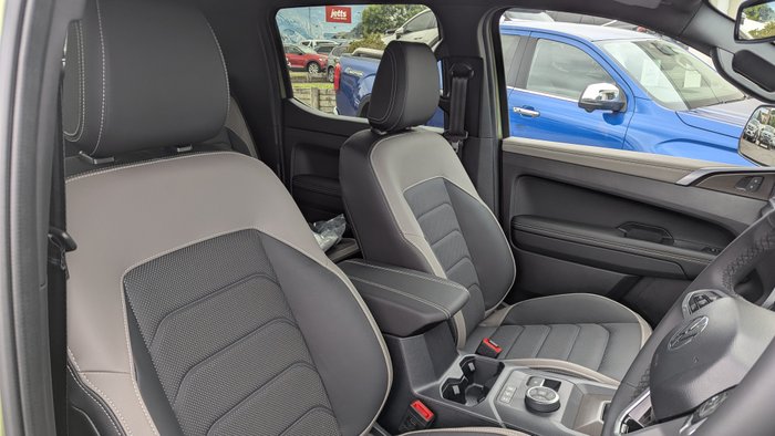 2025 VOLKSWAGEN AMAROK STYLE