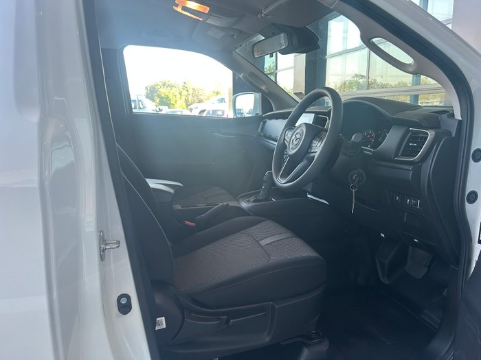 2025 Mazda BT-50 XS