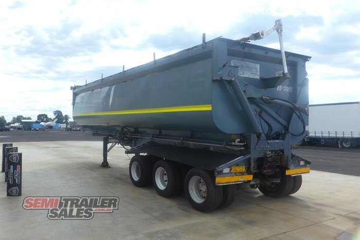 2018 Howard Porter Tri Axle Side Tipper Road Train Lead