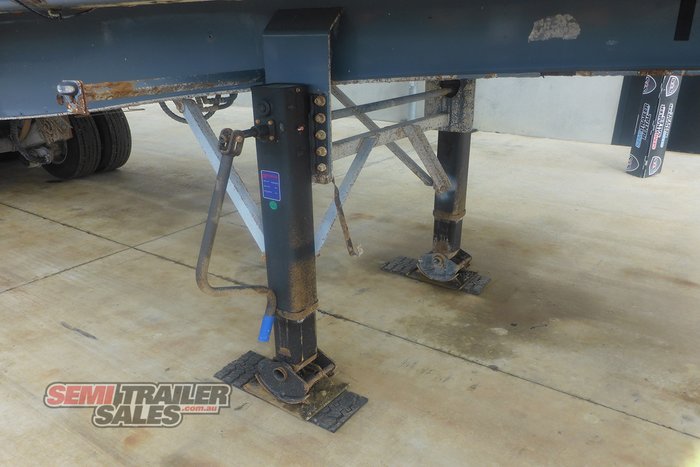 2018 Howard Porter Tri Axle Side Tipper Road Train Lead